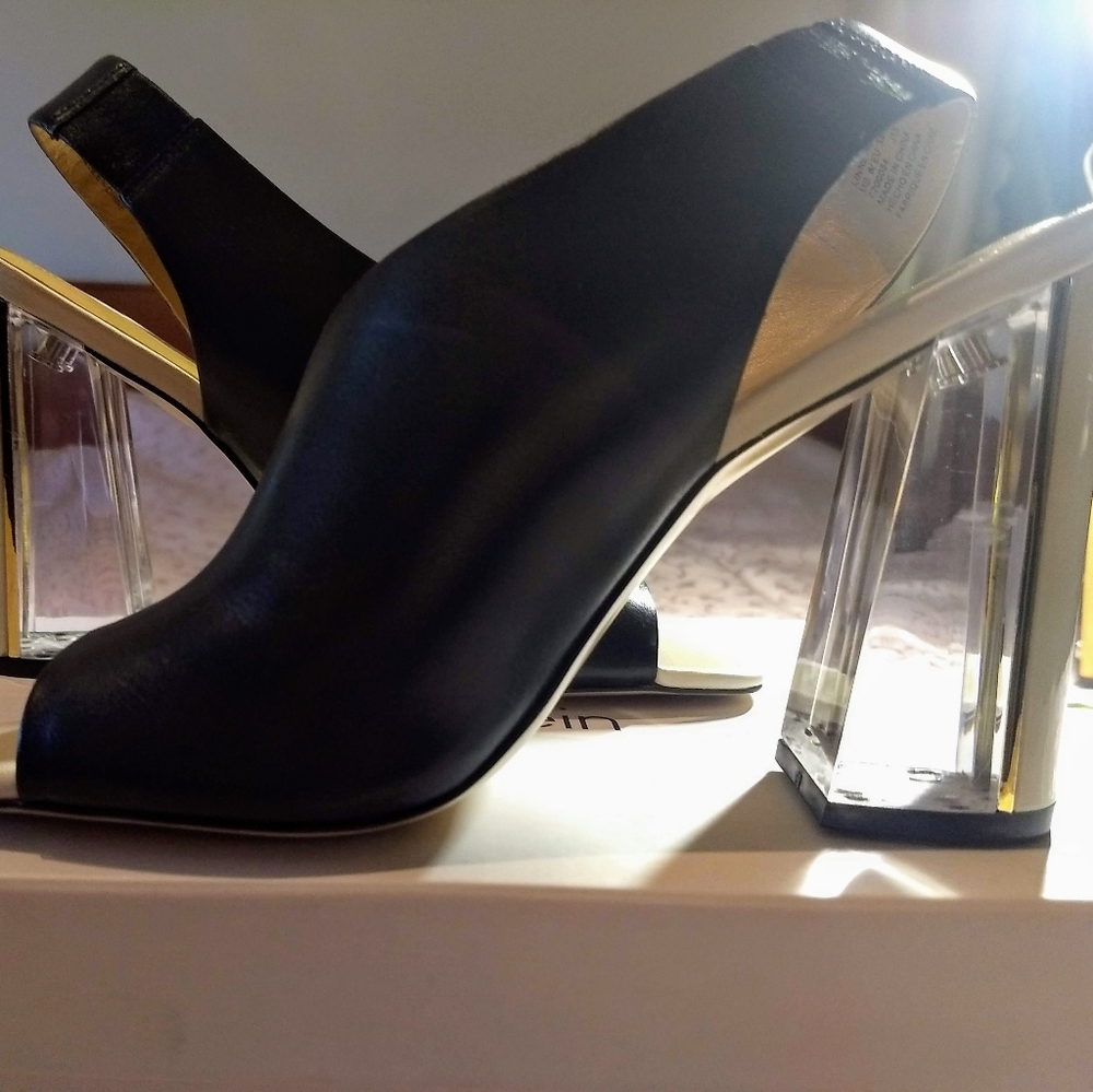 Calvin Klein Linnette Luxor Shoes - Picture 3 of 15